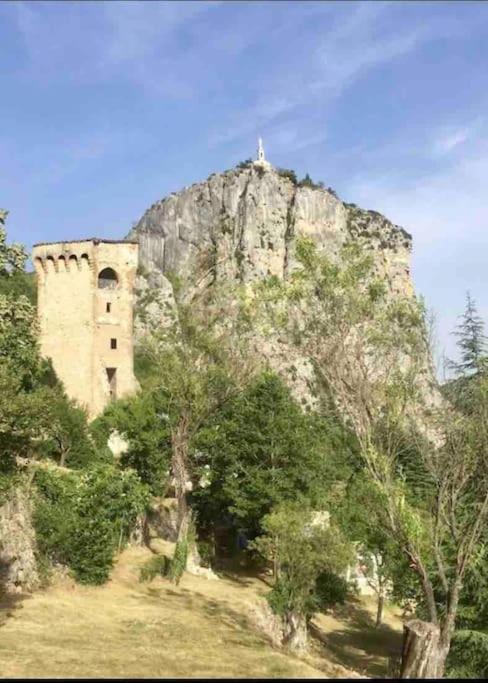 Maison A Castellane Buitenkant foto